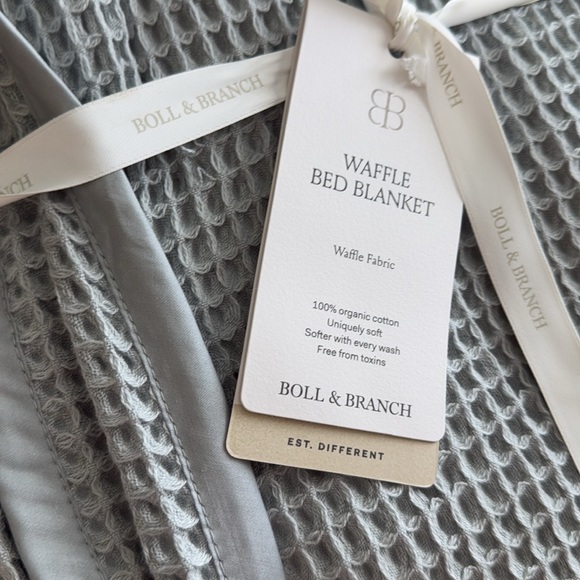 Boll & Branch Blanket + Pillow - Picture 5 of 5